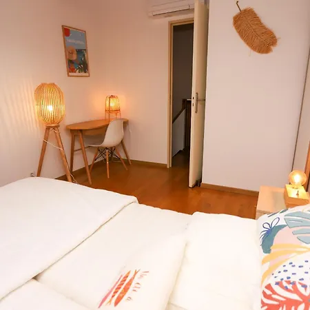 Duplex Face Avec Solarium Et Piscine * Saint-Cyprien (Pyrenees-Orientales)