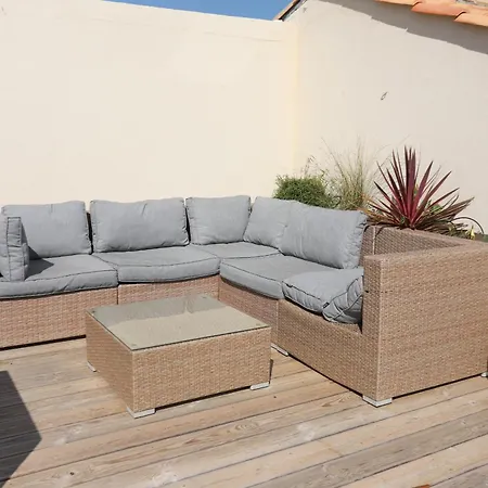 Duplex Face Avec Solarium Et Piscine *